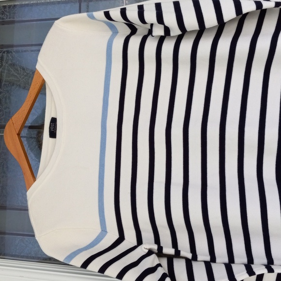 Yest Netherlands Size US 12/EUR 44 Strpied Sweater Embellished Sleeves Like New - Picture 4 of 8